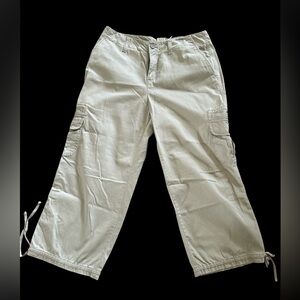 Women’s Capri Pants in Light Beige - Classic Utility Style